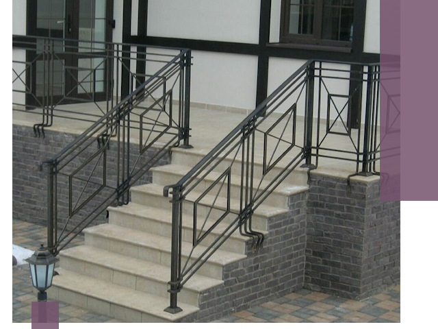 Перила для крыльца в Железнодорожном — монтаж, изготовление и установка