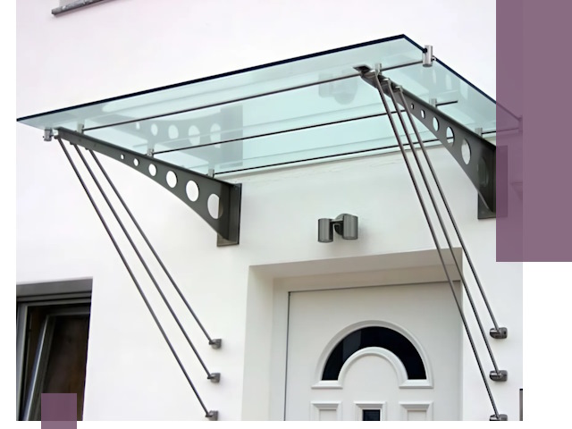 Козырьки над входом под ключ в Железнодорожном — изготовление и монтаж