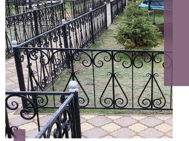 Кованые газонные ограждения под ключ в Железнодорожном